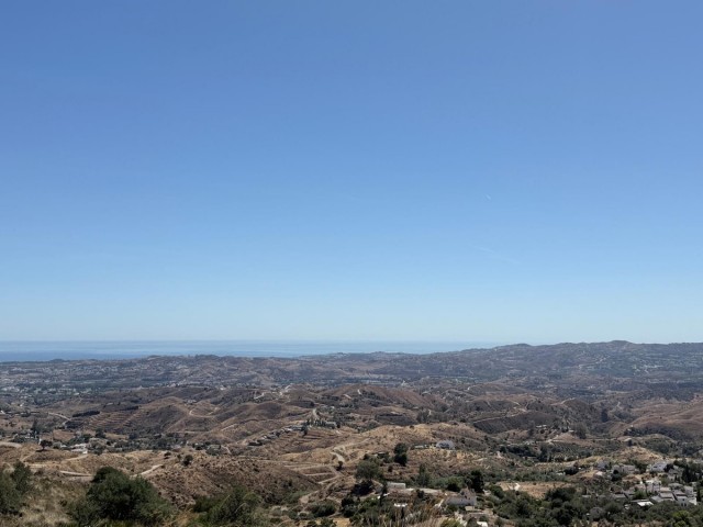  Plot in Mijas