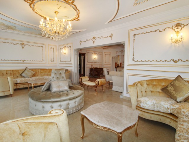 8 Schlafzimmer Villa in Guadalmina Baja