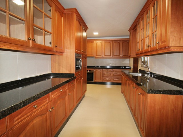 8 Schlafzimmer Villa in Guadalmina Baja