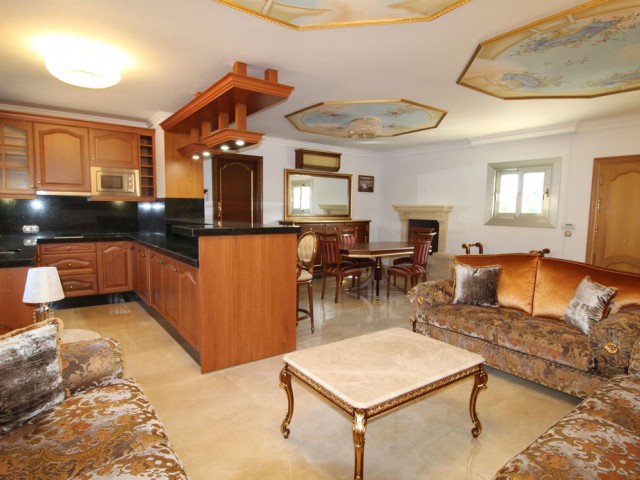 8 Schlafzimmer Villa in Guadalmina Baja