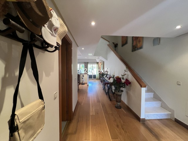 3 Bedrooms Villa in Costalita