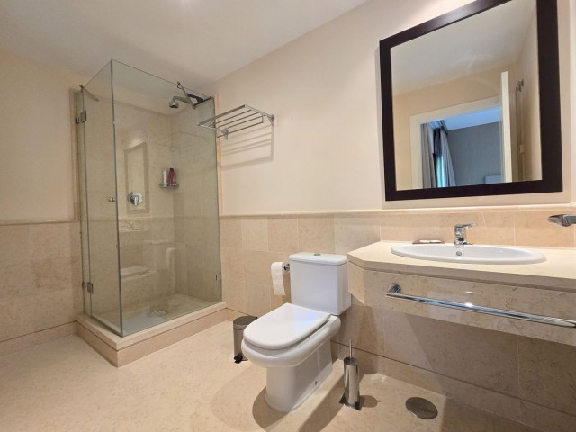 2 Makuuhuoneen Huoneisto Benahavís