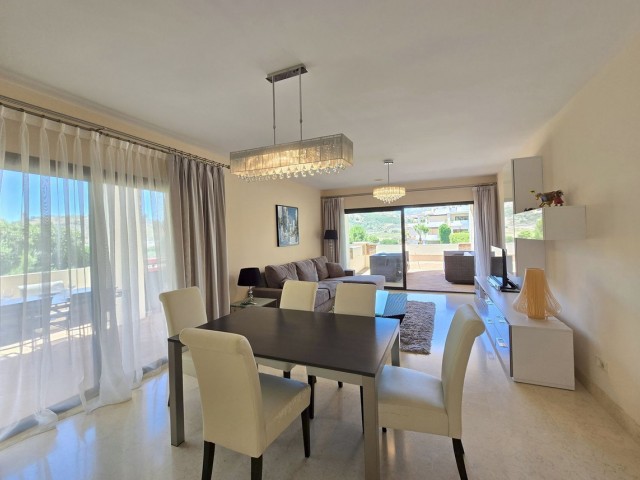 2 Bedrooms Apartment in Benahavís