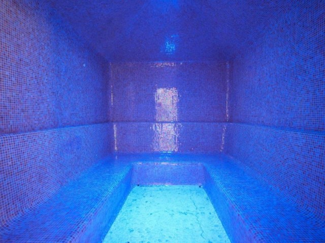 2 Bedrooms Apartment in Benahavís