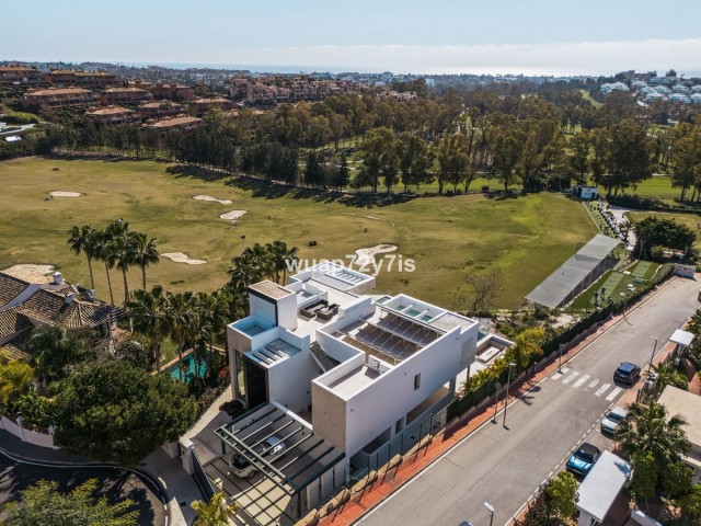 4 Makuuhuoneen Huvila Benahavís