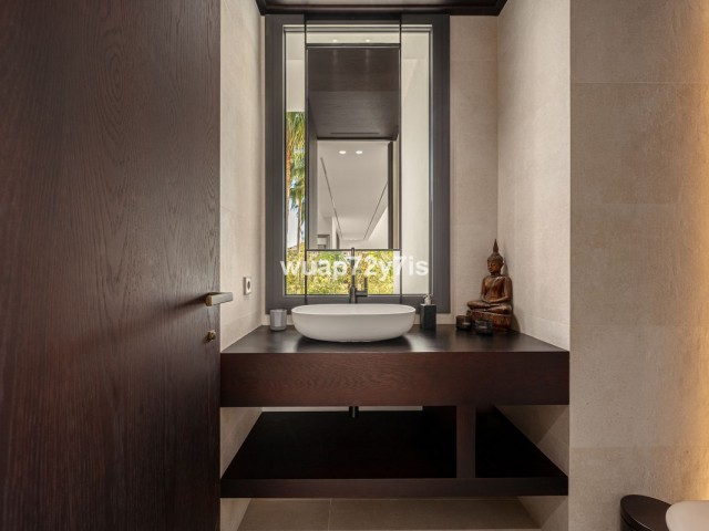 4 Makuuhuoneen Huvila Benahavís