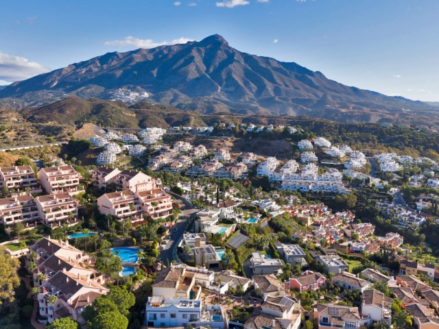 5 Slaapkamer Rijtjeshuis in Marbella