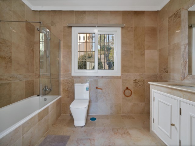 Maison mitoyenne avec 5 Chambres  à Marbella