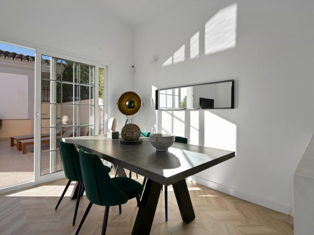 5 Bedrooms Townhouse in Marbella