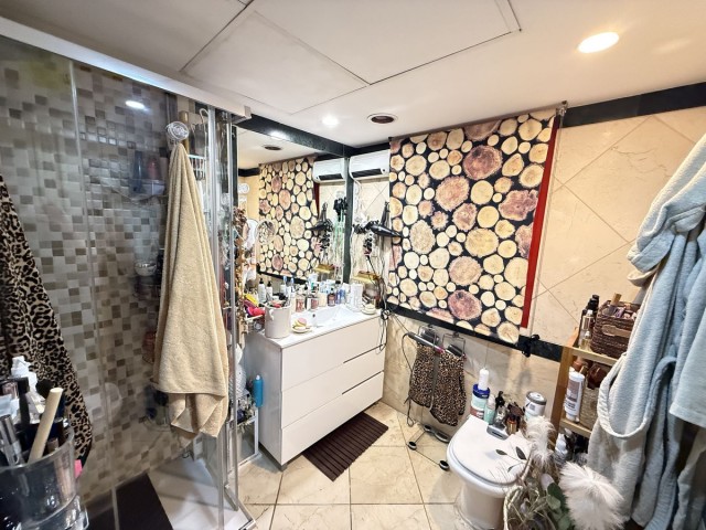 5 Bedrooms Villa in Benalmadena Costa