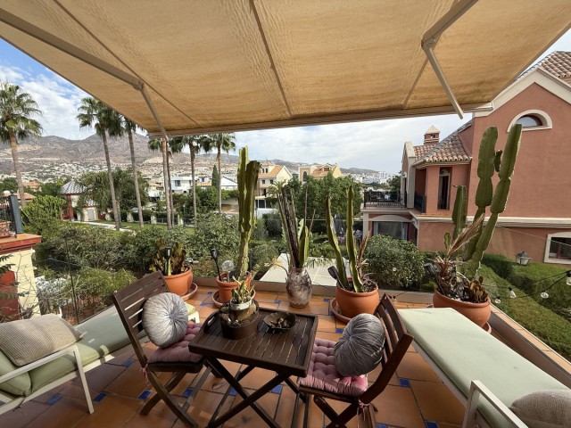 5 Bedrooms Villa in Benalmadena Costa