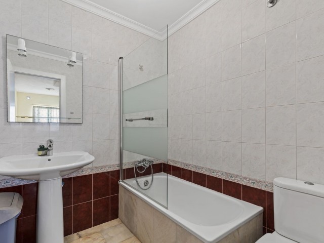 4 Bedrooms Apartment in Riviera del Sol