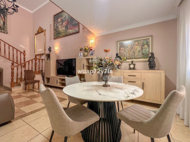 5 Soveroms Villa i Estepona