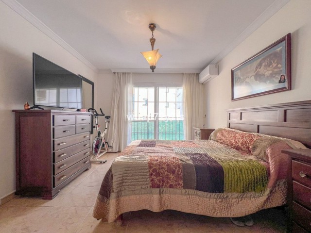 5 Soveroms Villa i Estepona