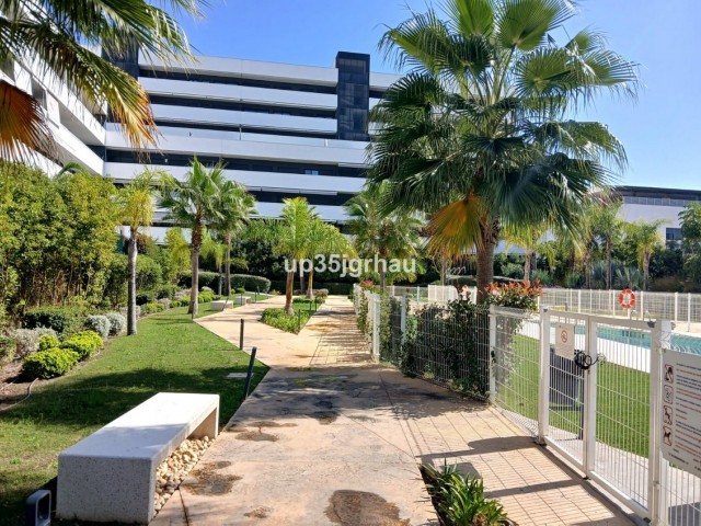 Penthouse avec 2 Chambres  à Estepona