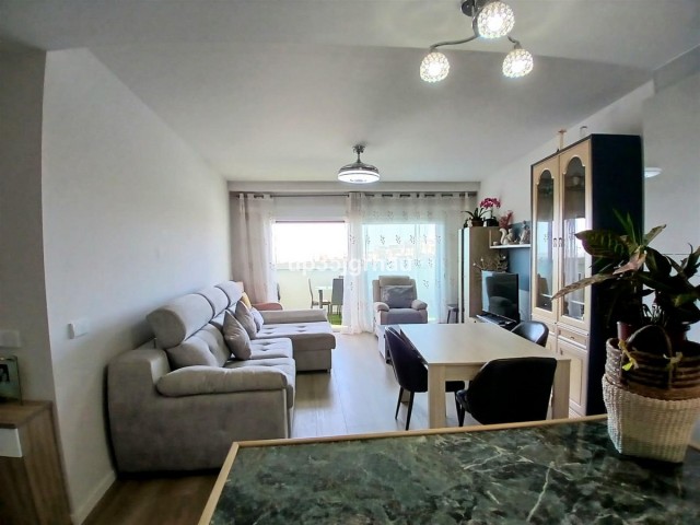 Penthouse avec 2 Chambres  à Estepona