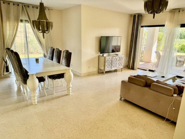 2 Soveroms Leilighet i Benahavís