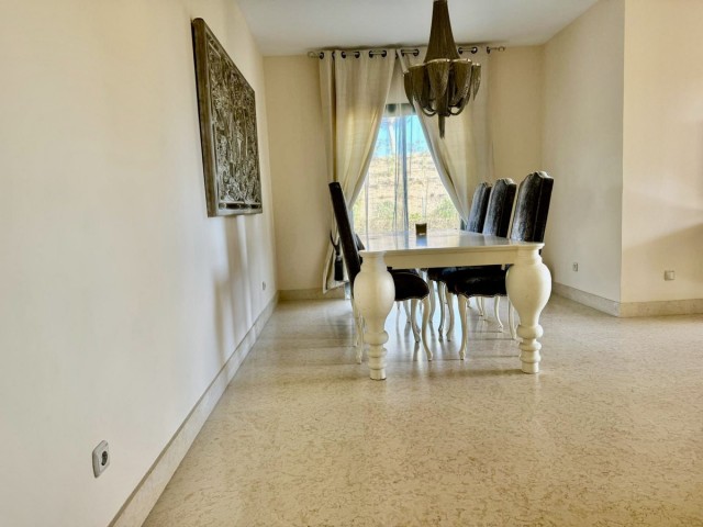 2 Soveroms Leilighet i Benahavís