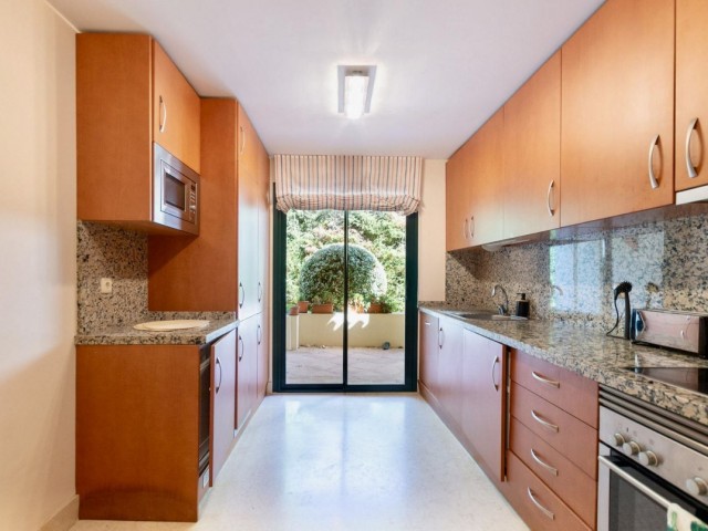 2 Soveroms Leilighet i Benahavís