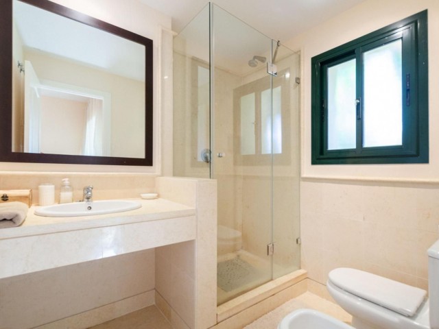 2 Soveroms Leilighet i Benahavís