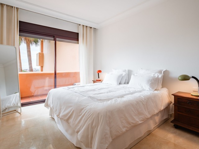 2 Bedrooms Apartment in Benahavís