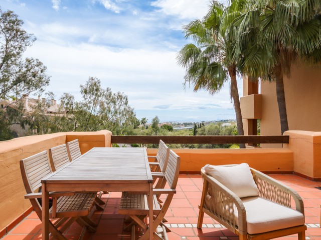 2 Bedrooms Apartment in Benahavís