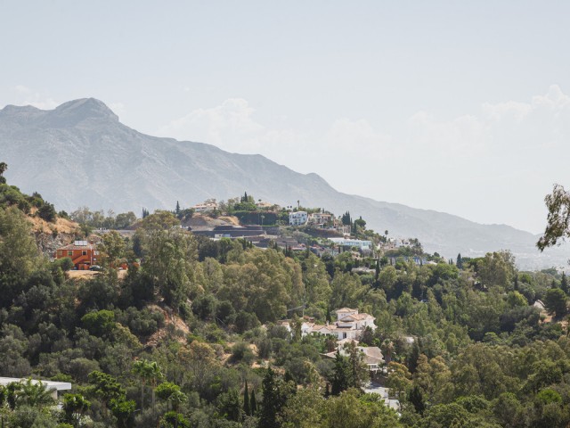 2 Bedrooms Apartment in Benahavís