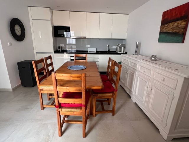 Maison mitoyenne avec 4 Chambres  à Alhaurín el Grande