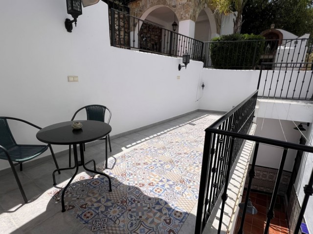 Maison mitoyenne avec 4 Chambres  à Alhaurín el Grande