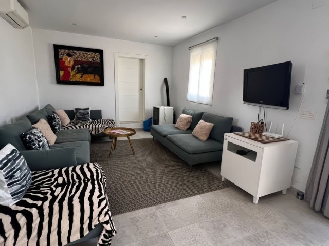 Adosado con 4 Dormitorios  en Alhaurín el Grande