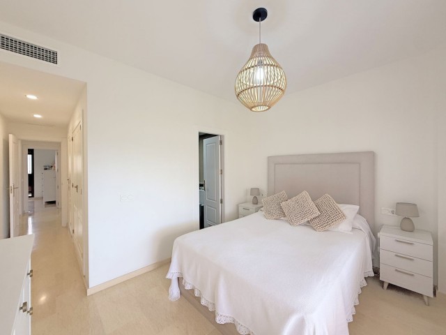 3 Bedrooms Apartment in La Duquesa