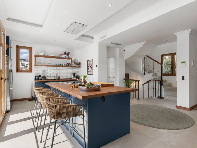 4 Soveroms Villa i Estepona