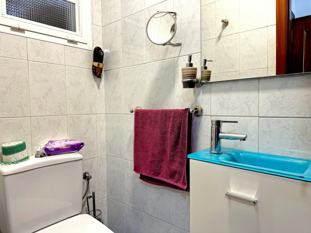 Maison mitoyenne avec 3 Chambres  à Estepona