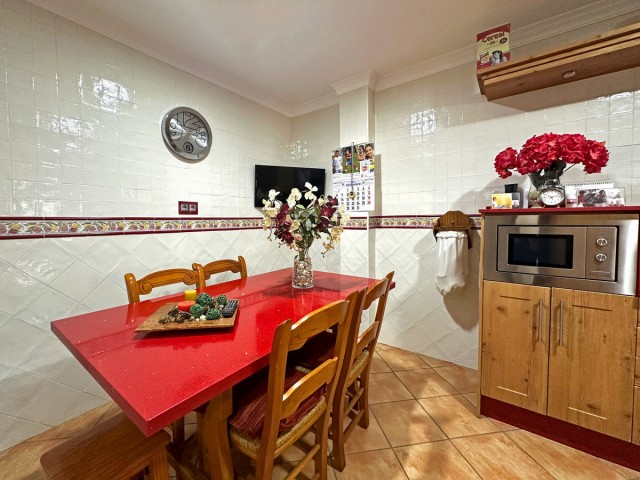 Maison mitoyenne avec 3 Chambres  à Estepona