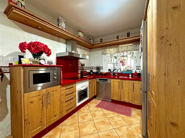 Maison mitoyenne avec 3 Chambres  à Estepona