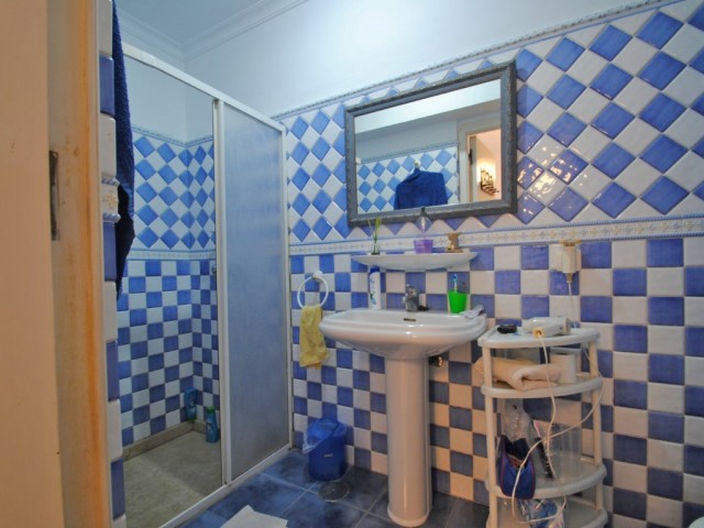 10 Bedrooms Villa in Elviria