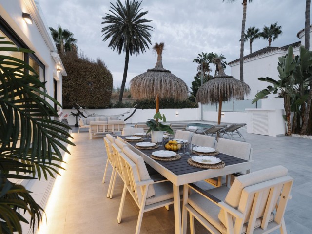 4 Bedrooms Villa in Puerto Banús