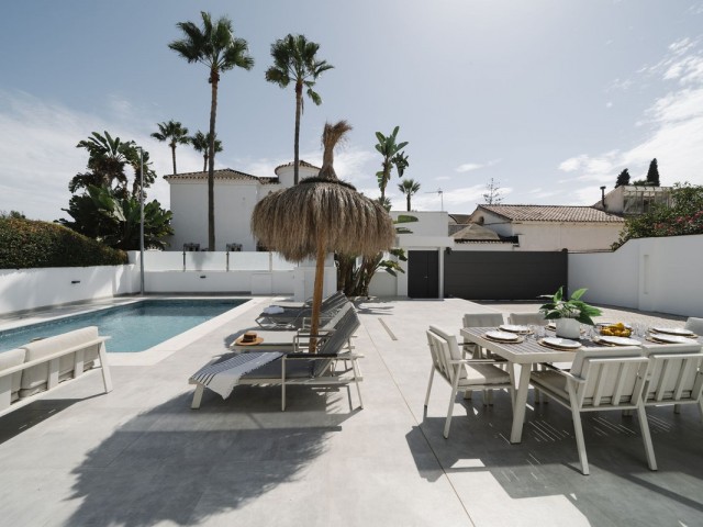 4 Bedrooms Villa in Puerto Banús