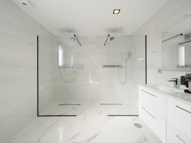 4 Bedrooms Villa in Puerto Banús