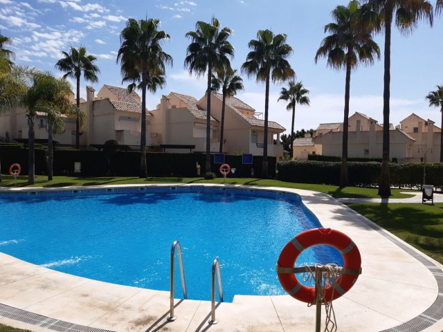 Rijtjeshuis, Las Chapas, R4134301