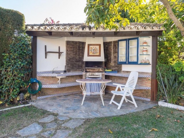 Villa con 4 Dormitorios  en Bel Air