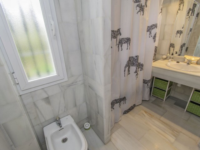 2 Bedrooms Apartment in Nueva Andalucía