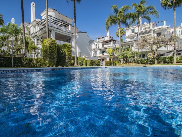 Apartment, Nueva Andalucia, R4964989