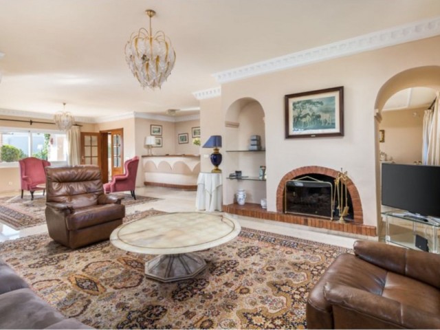 3 Bedrooms Villa in Guadalmina Alta