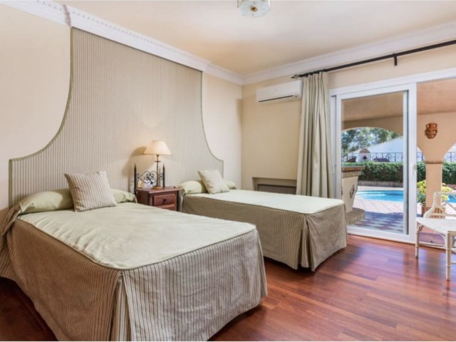 3 Bedrooms Villa in Guadalmina Alta