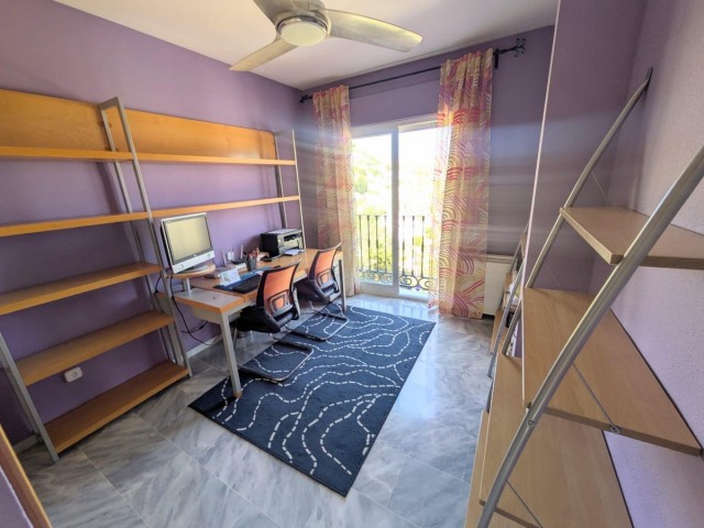 Villa con 5 Dormitorios  en Málaga