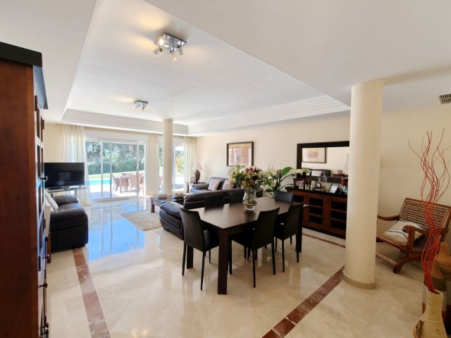 Appartement avec 3 Chambres  à San Roque Club