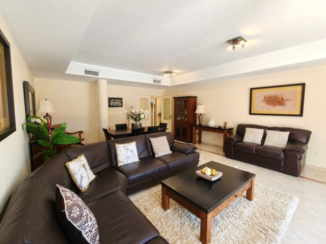 Appartement avec 3 Chambres  à San Roque Club