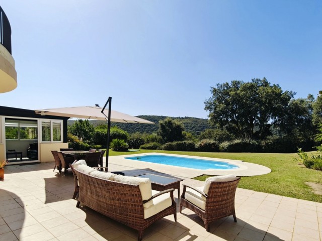 Huoneisto, San Roque Club, R5193958
