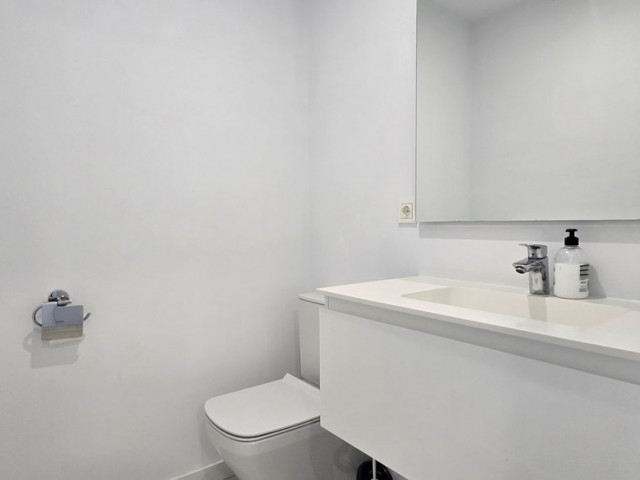 Maison mitoyenne avec 3 Chambres  à Nueva Andalucía